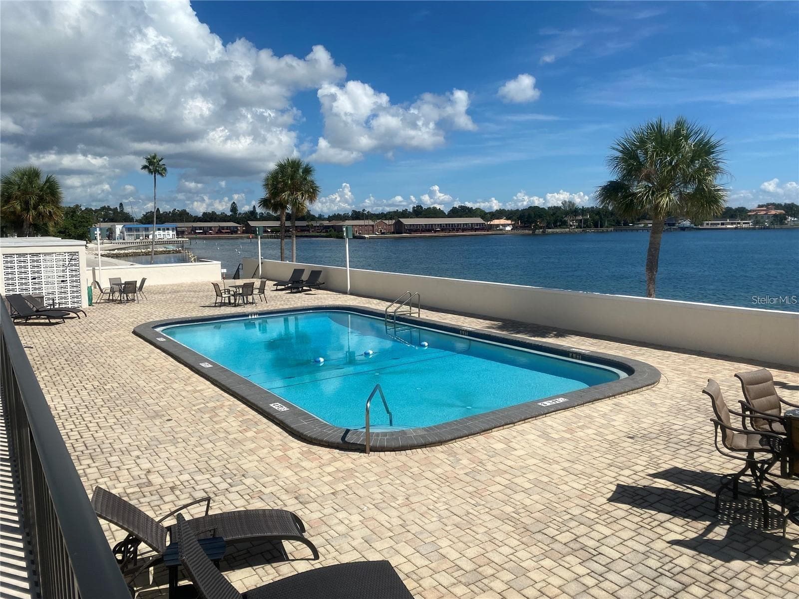 Condominium at 7100 SUNSHINE SKYWAY LN S #906, ST PETERSBURG, photo 31 of 33