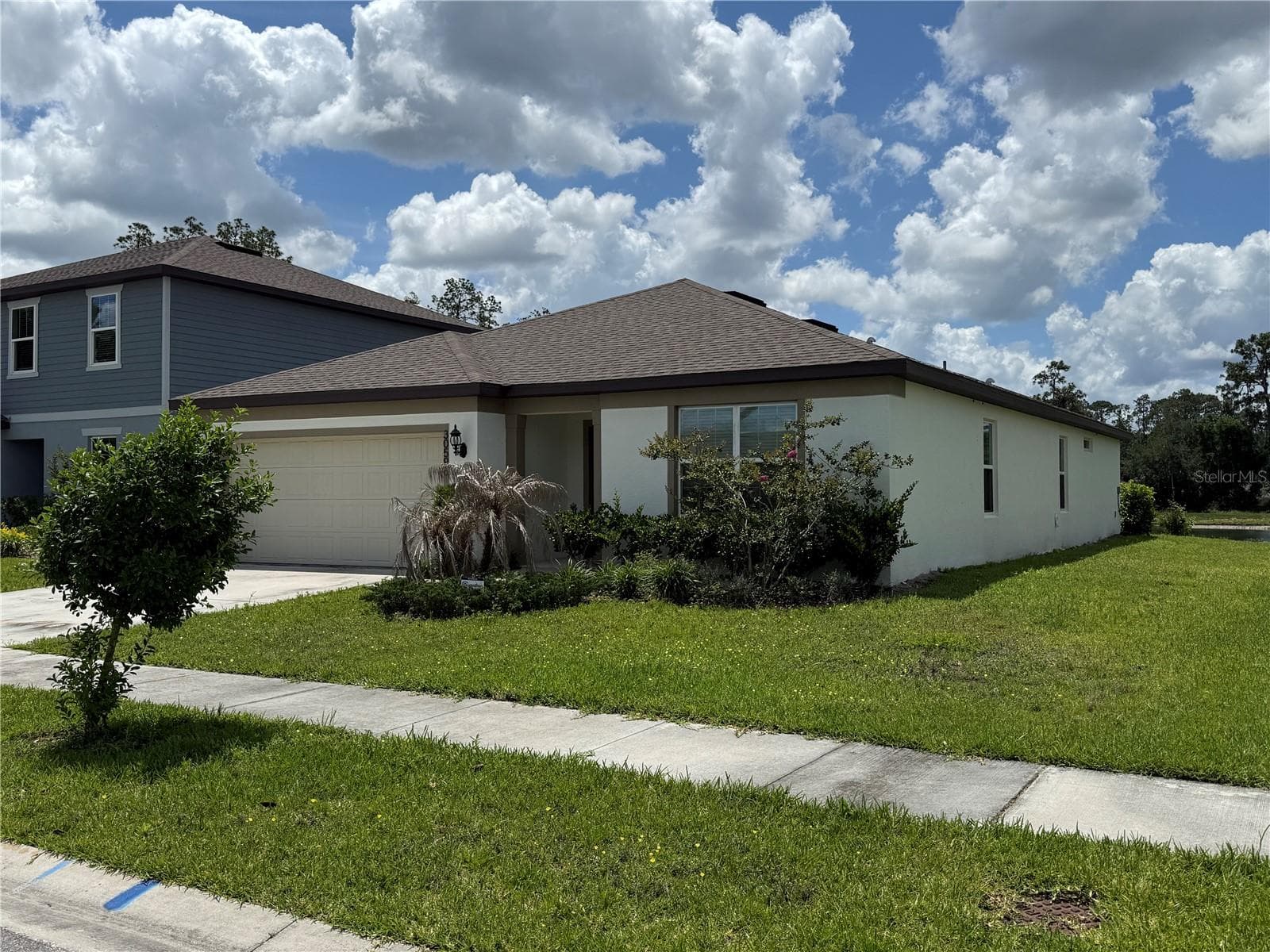 Single Family Residence at 30596 THUNDERBIRD DR, WESLEY CHAPEL, photo 2 of 48