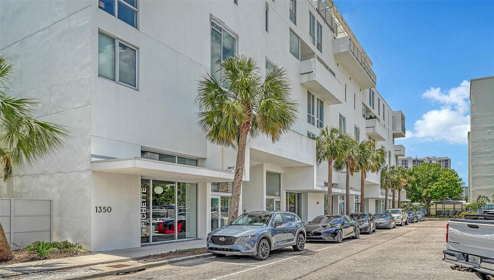 Modern one-bedroom, one-bath pied-a-terre residence designed for a connected, active urban lifestyle - 1350 5TH STREET #106, SARASOTA