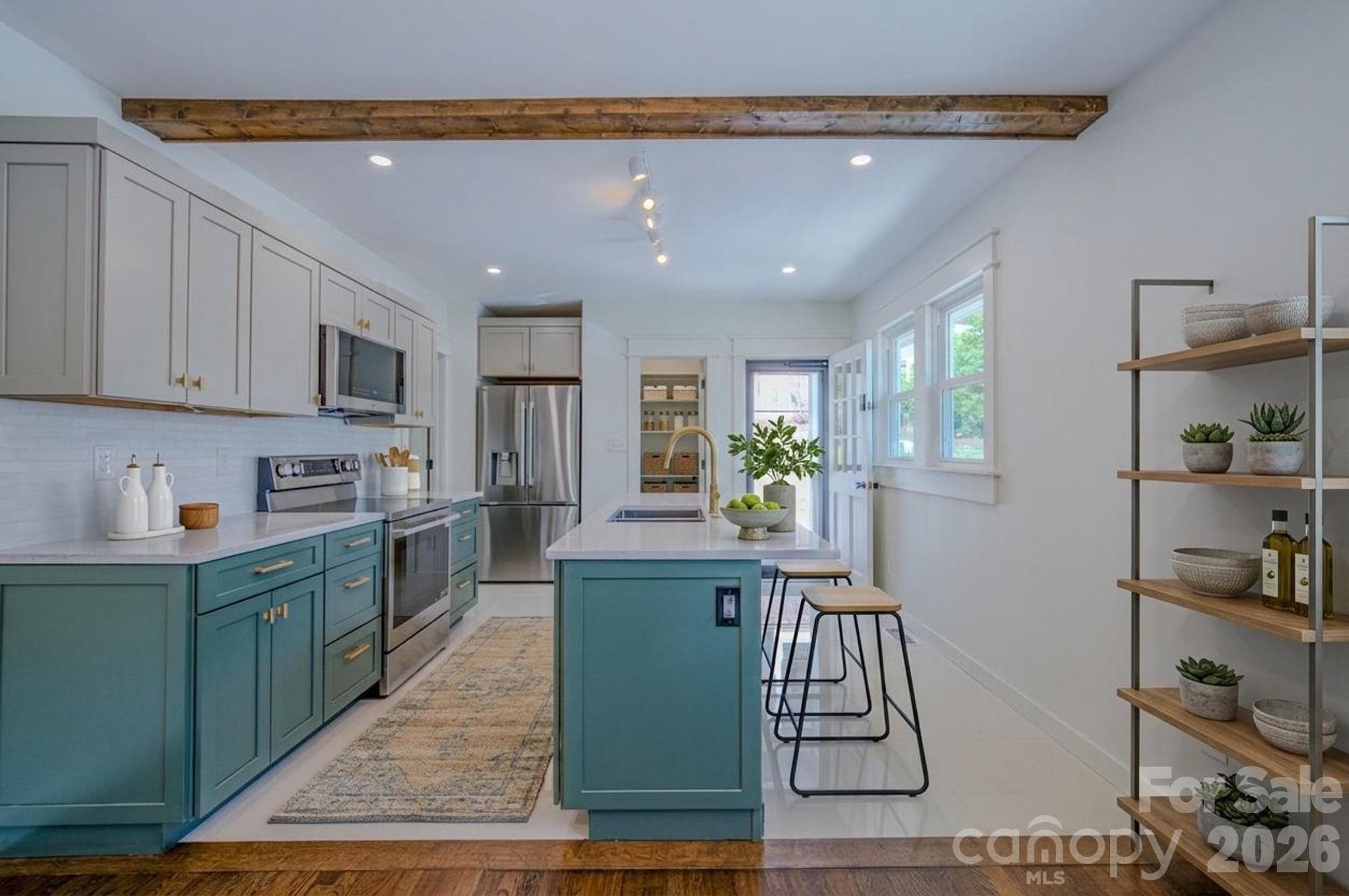 KITCHEN STAGED - Asheville
