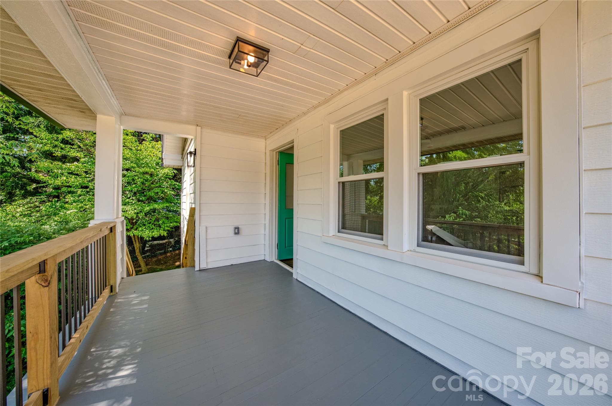 FRONT PORCH - Asheville
