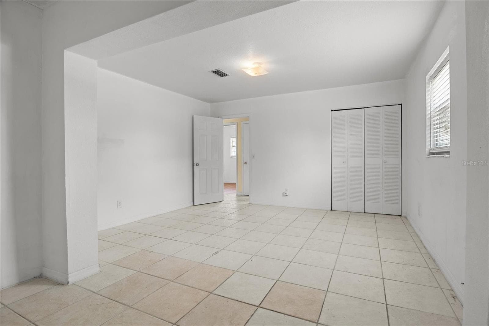 Primary bedroom is very large - 844 CHAMBERLAIN BLVD, WAUCHULA