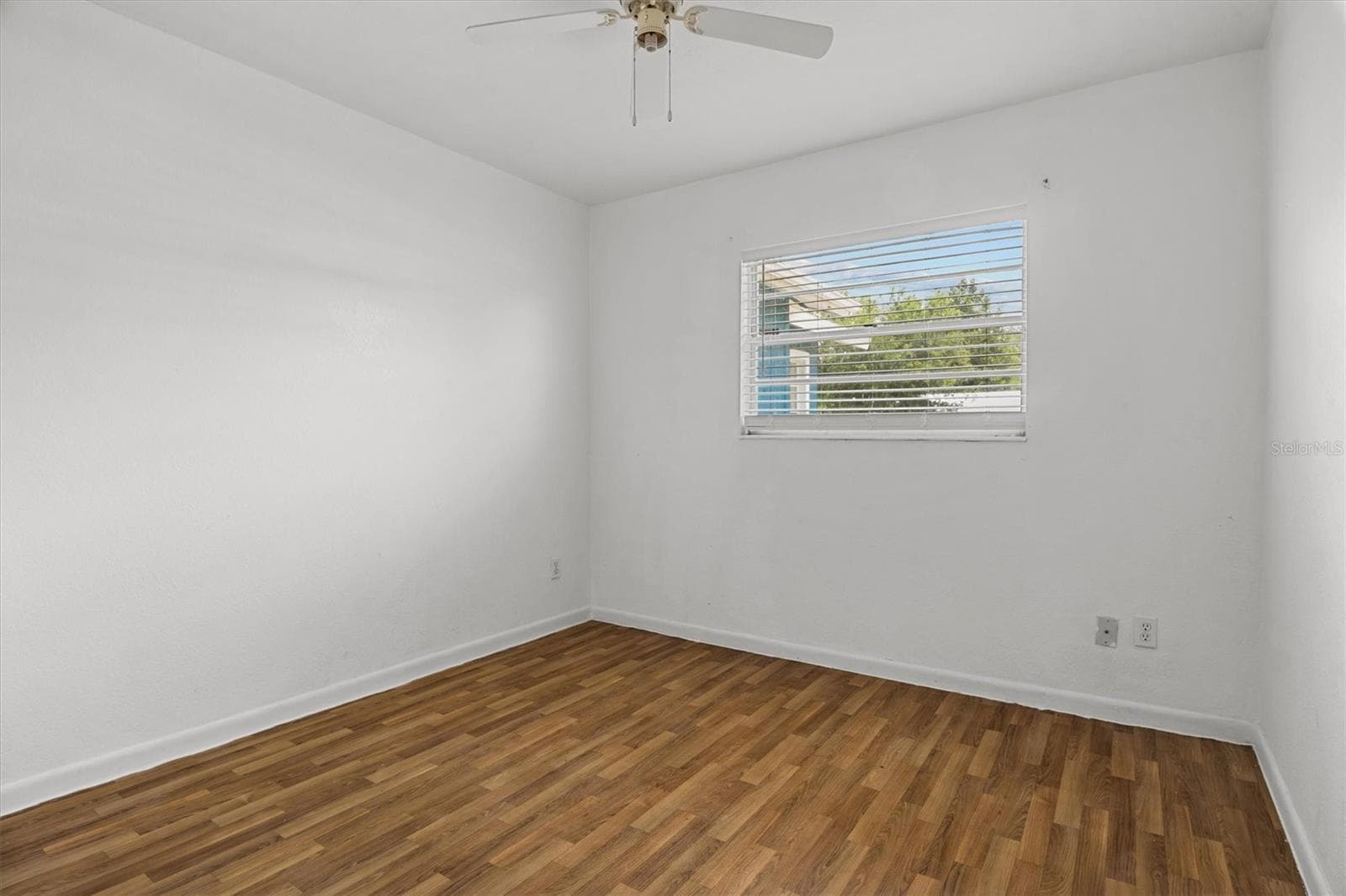Another view of guest bedroom - 844 CHAMBERLAIN BLVD, WAUCHULA
