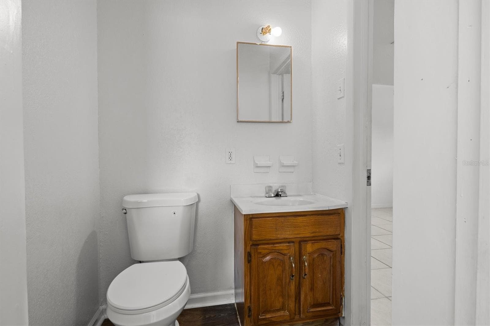 half bath in the 4th bedroom - 844 CHAMBERLAIN BLVD, WAUCHULA