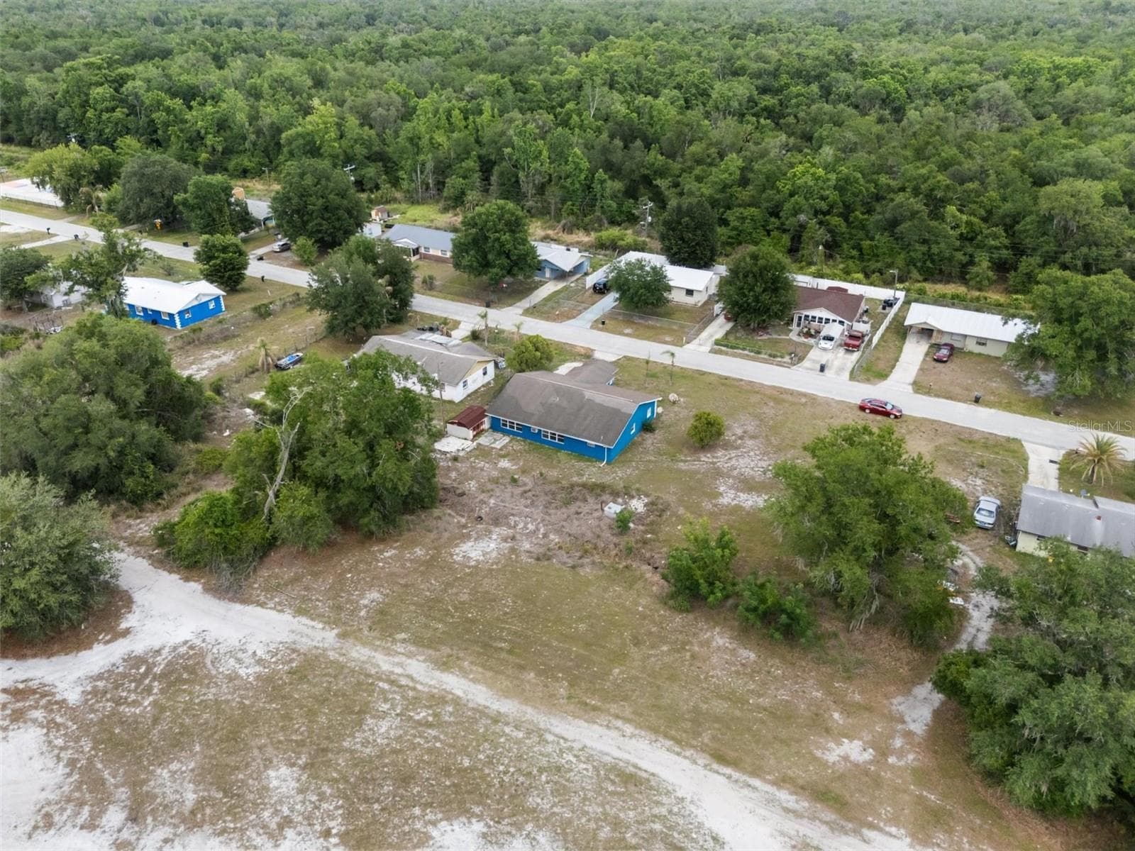 Room to stretch out and park your toys. - 844 CHAMBERLAIN BLVD, WAUCHULA