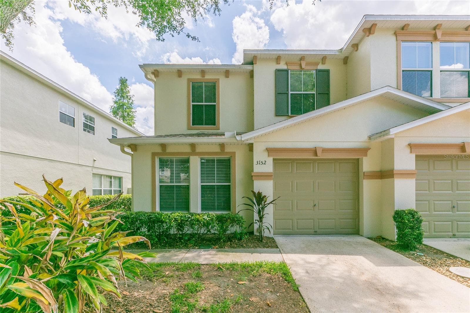 3152 ROYAL TUSCAN LN
