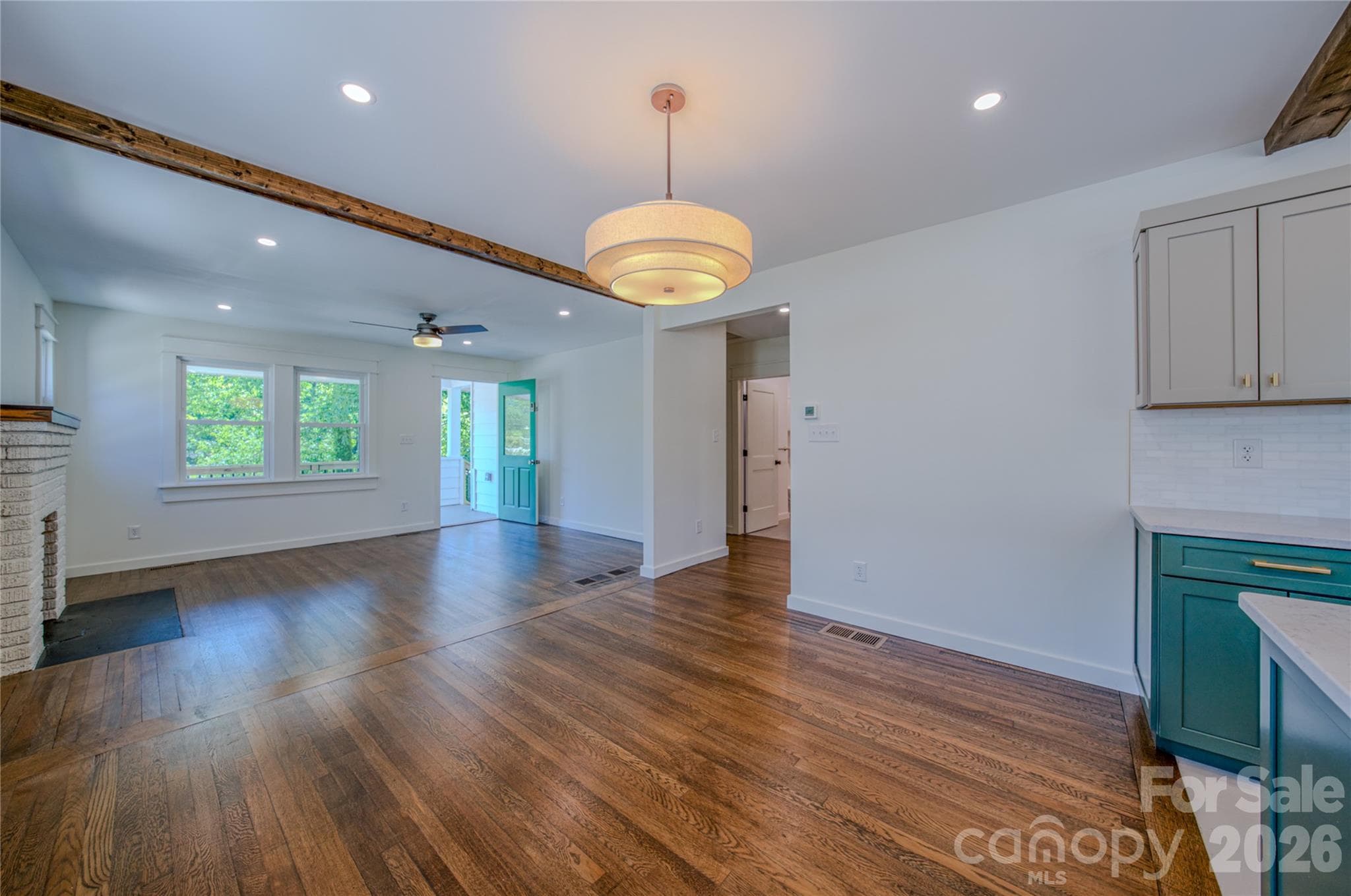 Dining room - Living Room - Asheville