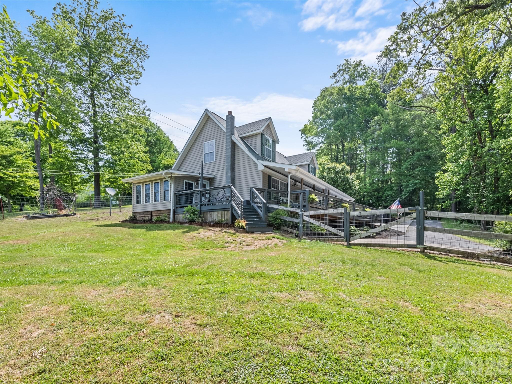 Single Family Residence at Clyde, photo 4 of 31