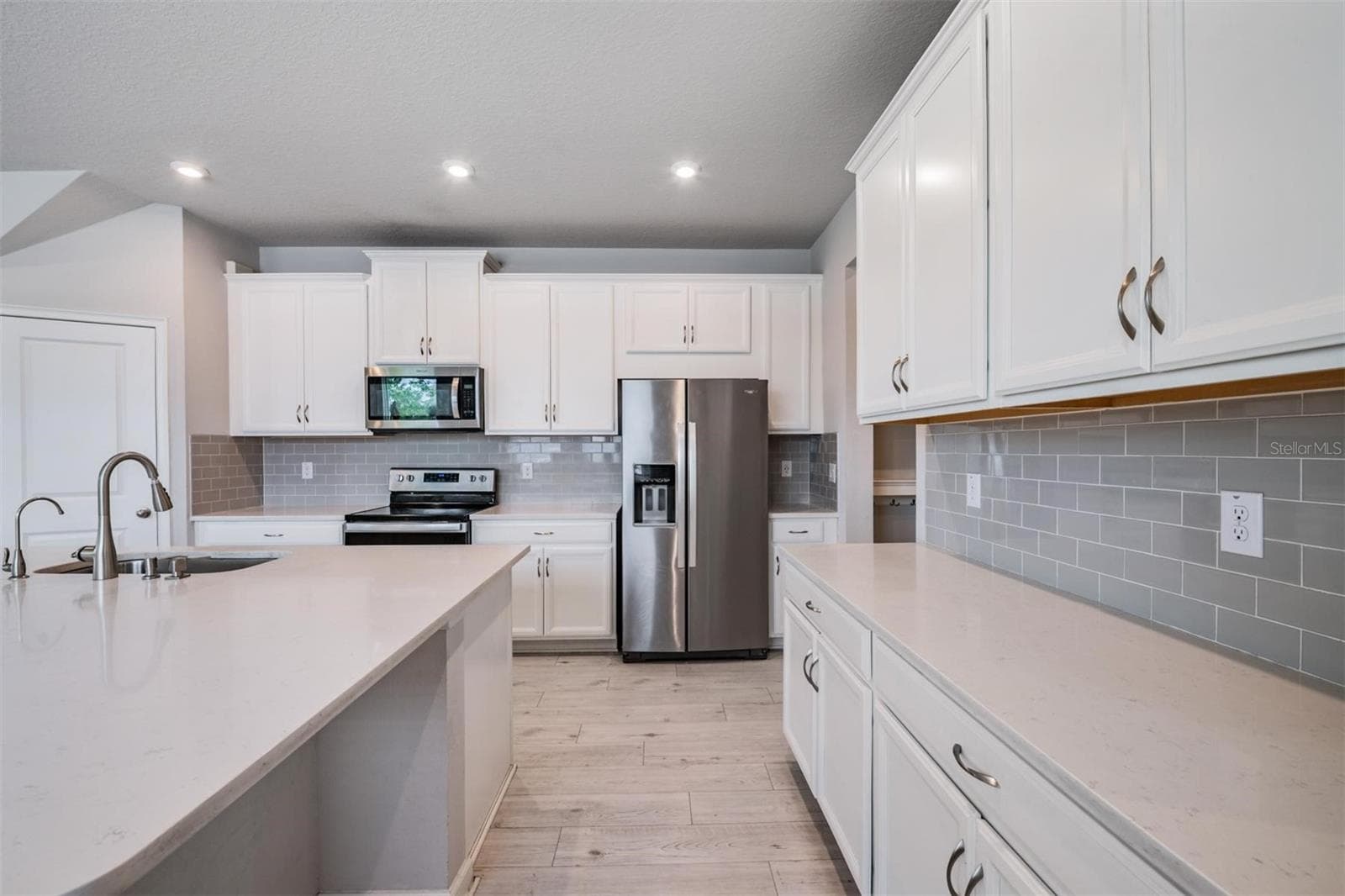 Townhouse at 19153 ELSIMONT ISLE, LUTZ, photo 11 of 47
