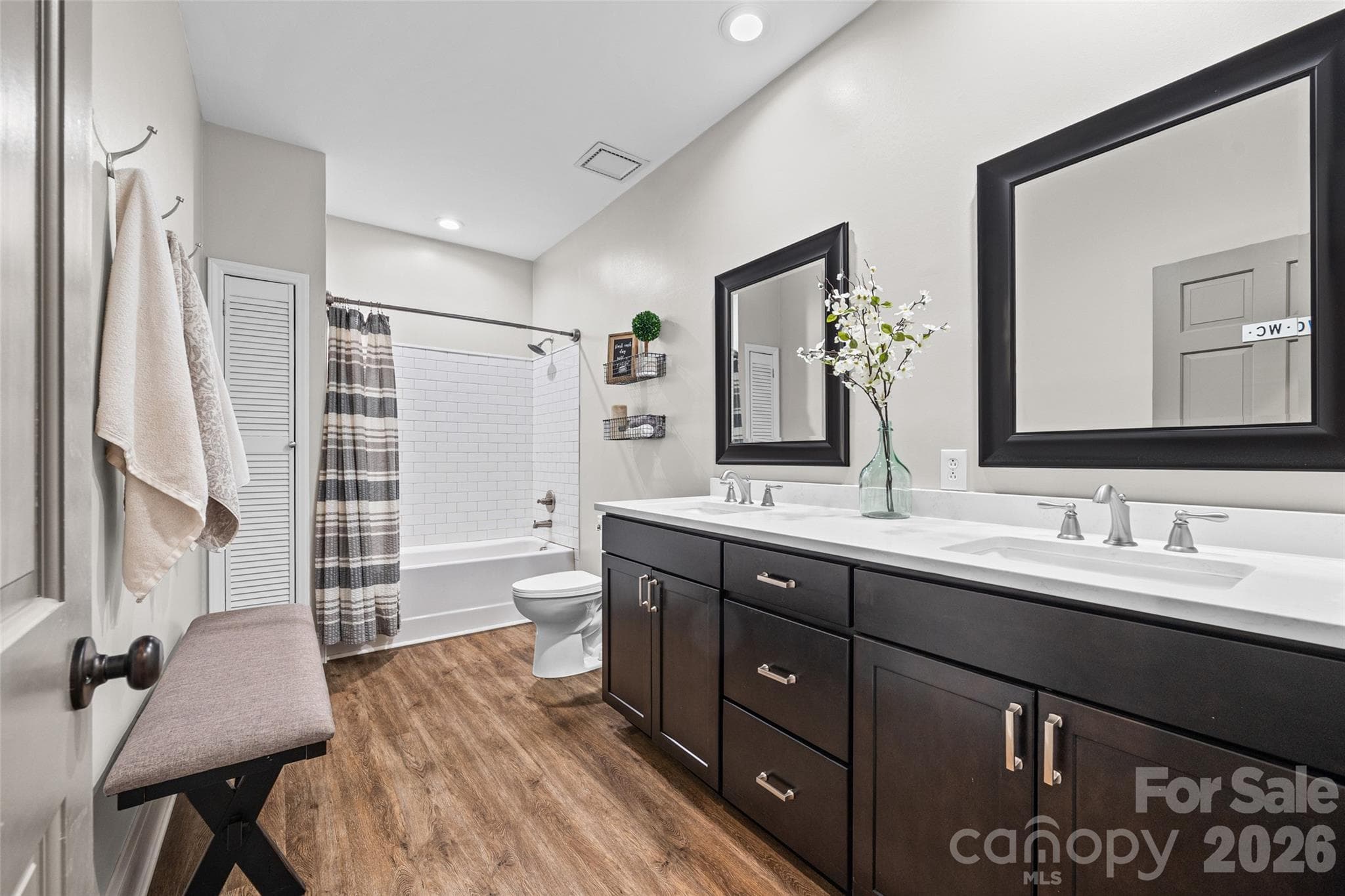 Single Family Residence at 16105 Langston Drive, Charlotte, photo 20 of 47