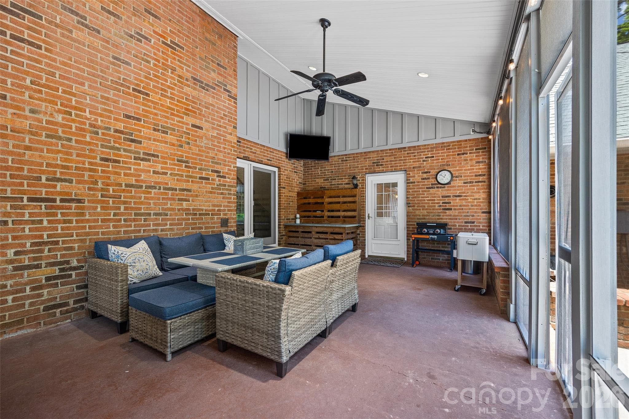 Single Family Residence at 16105 Langston Drive, Charlotte, photo 35 of 47