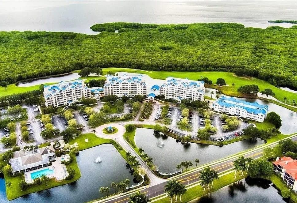 Excellent location! - 2333 FEATHER SOUND DR #A208, CLEARWATER