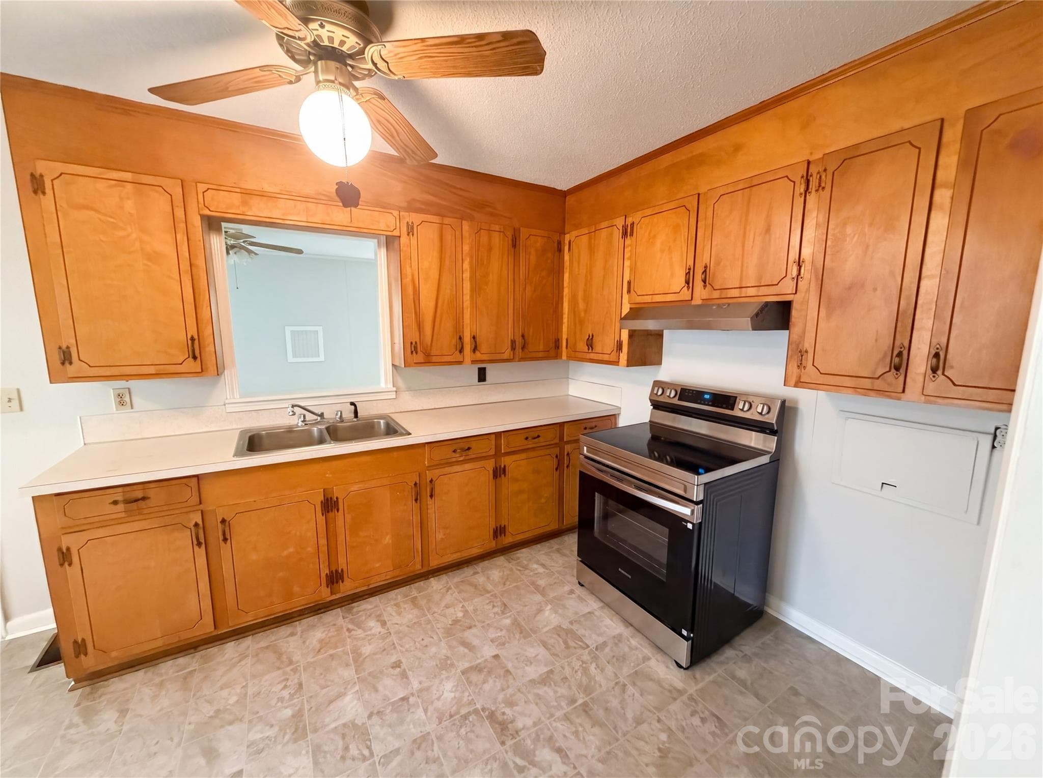 Single Family Residence at 318 Mitchell Street, Belmont, photo 6 of 18