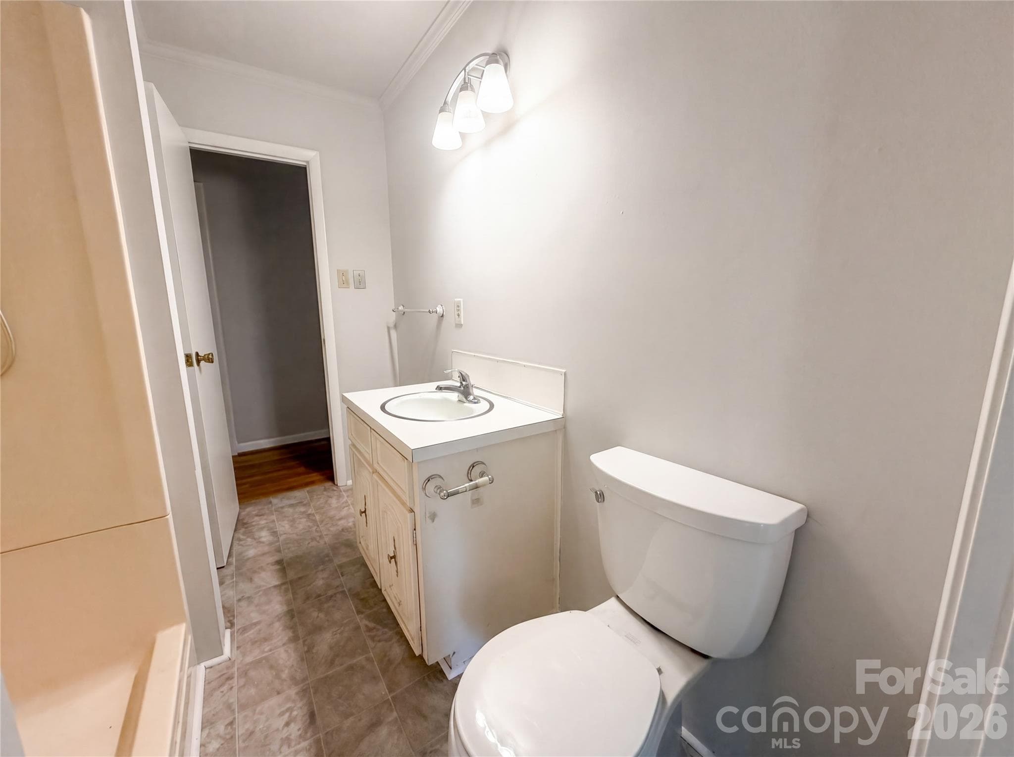 Single Family Residence at 318 Mitchell Street, Belmont, photo 17 of 18
