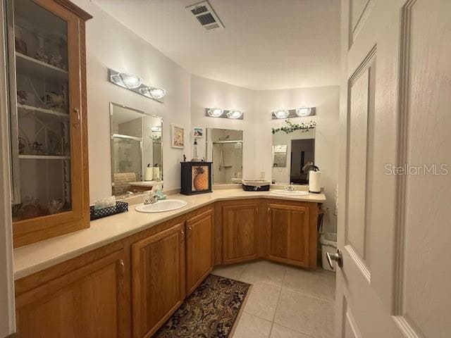 Bath 2 - 197 PHILADELPHIA BLVD #26, PALM HARBOR