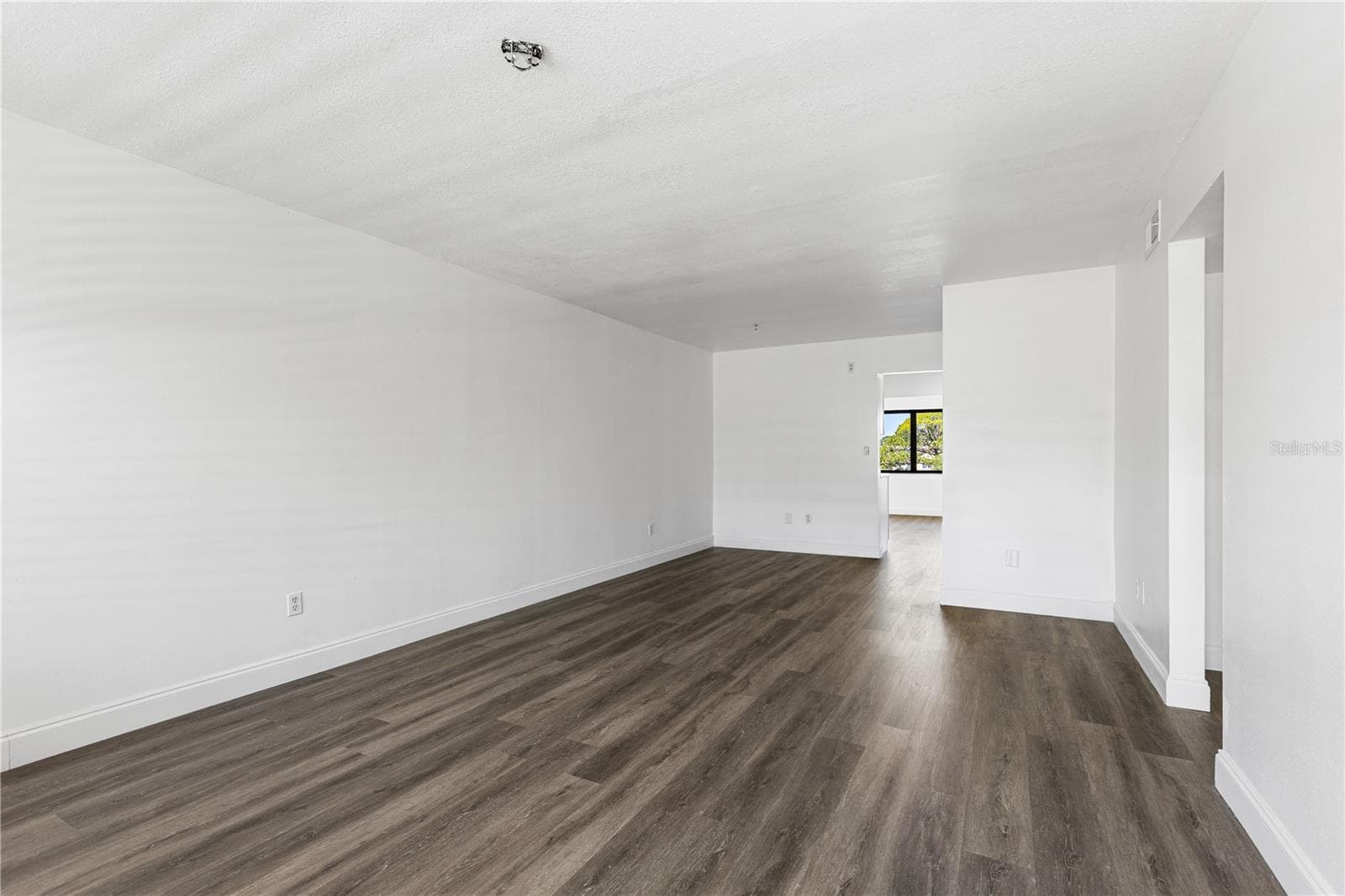 Condominium at 5080 LOCUST ST NE #322, ST PETERSBURG, photo 3 of 28