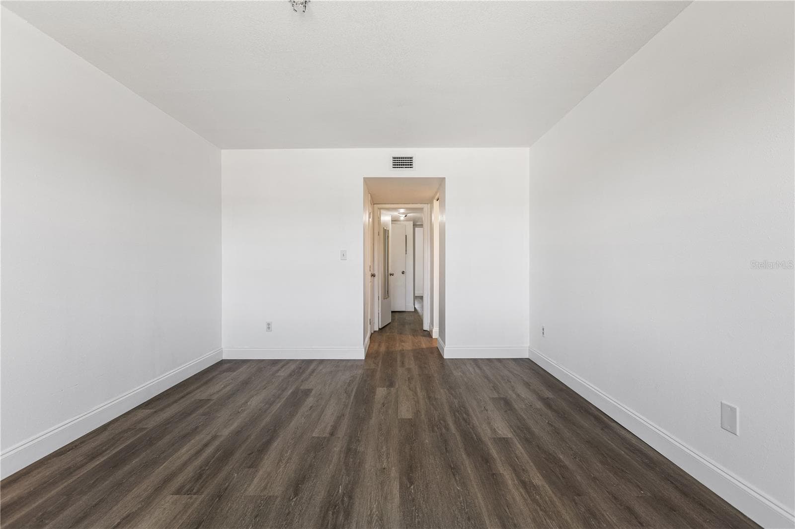 Condominium at 5080 LOCUST ST NE #322, ST PETERSBURG, photo 13 of 28