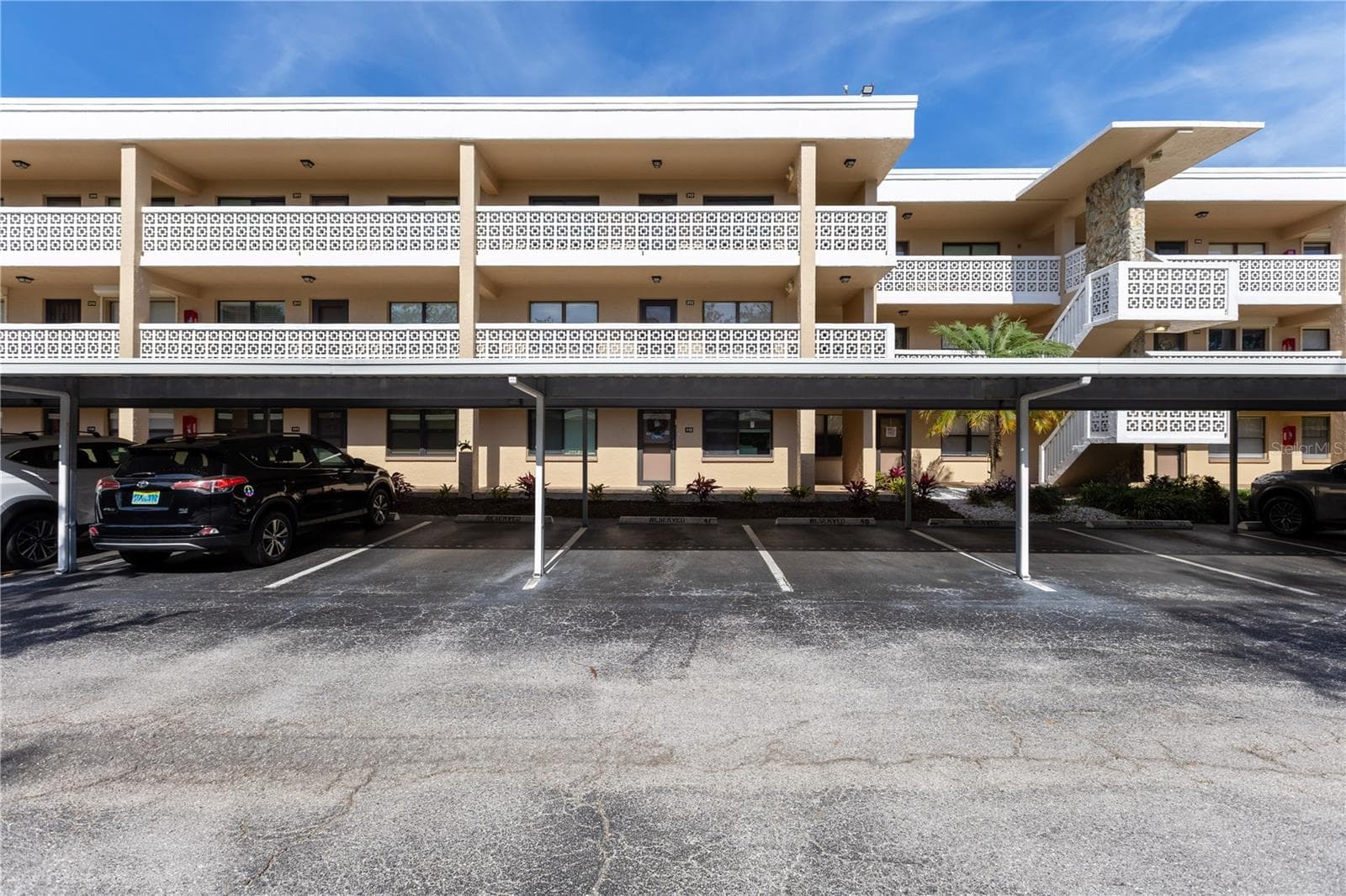 Condominium at 5080 LOCUST ST NE #322, ST PETERSBURG, photo 25 of 28