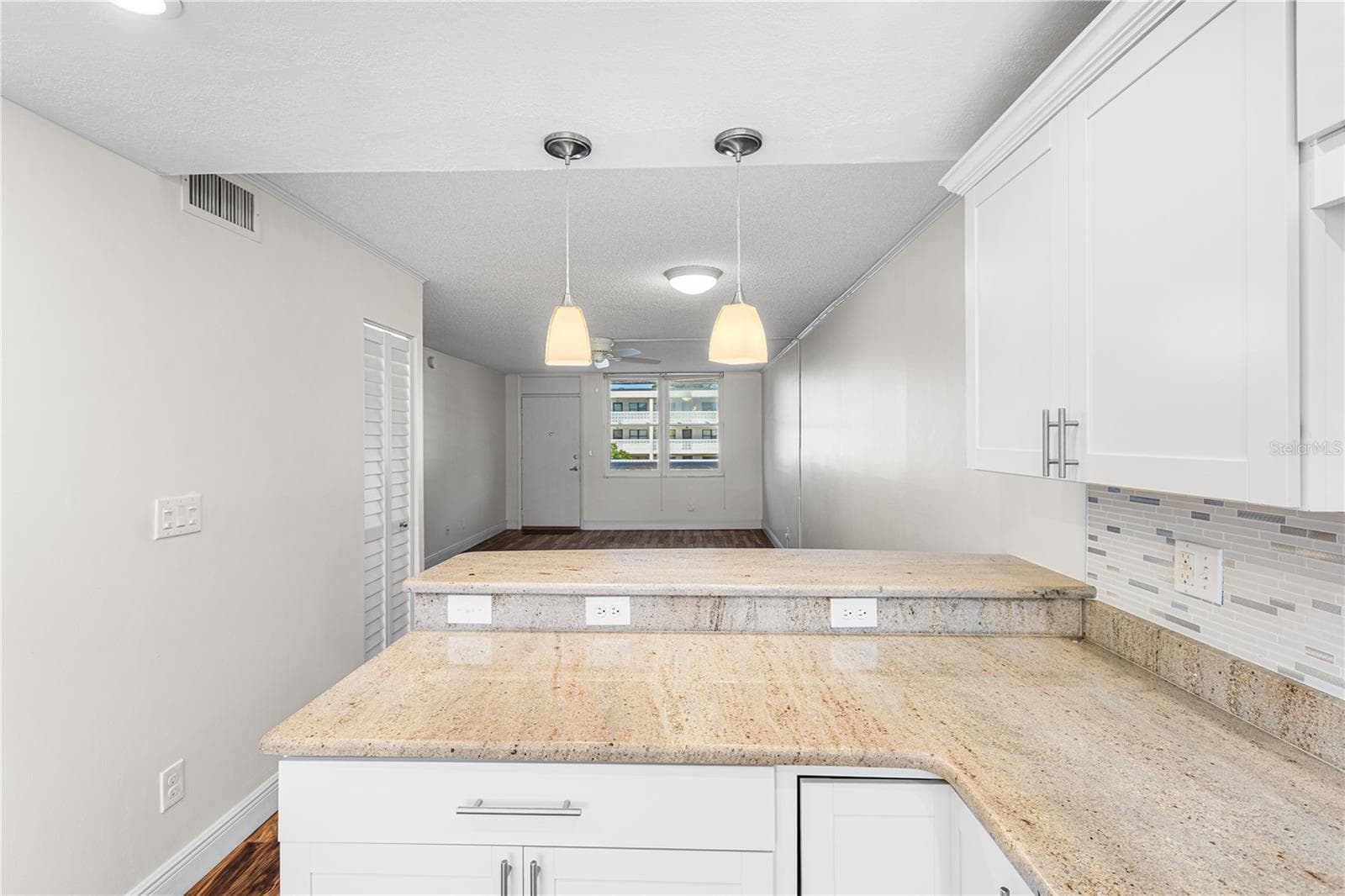 Condominium at 4915 BAY ST NE #224, ST PETERSBURG, photo 7 of 31