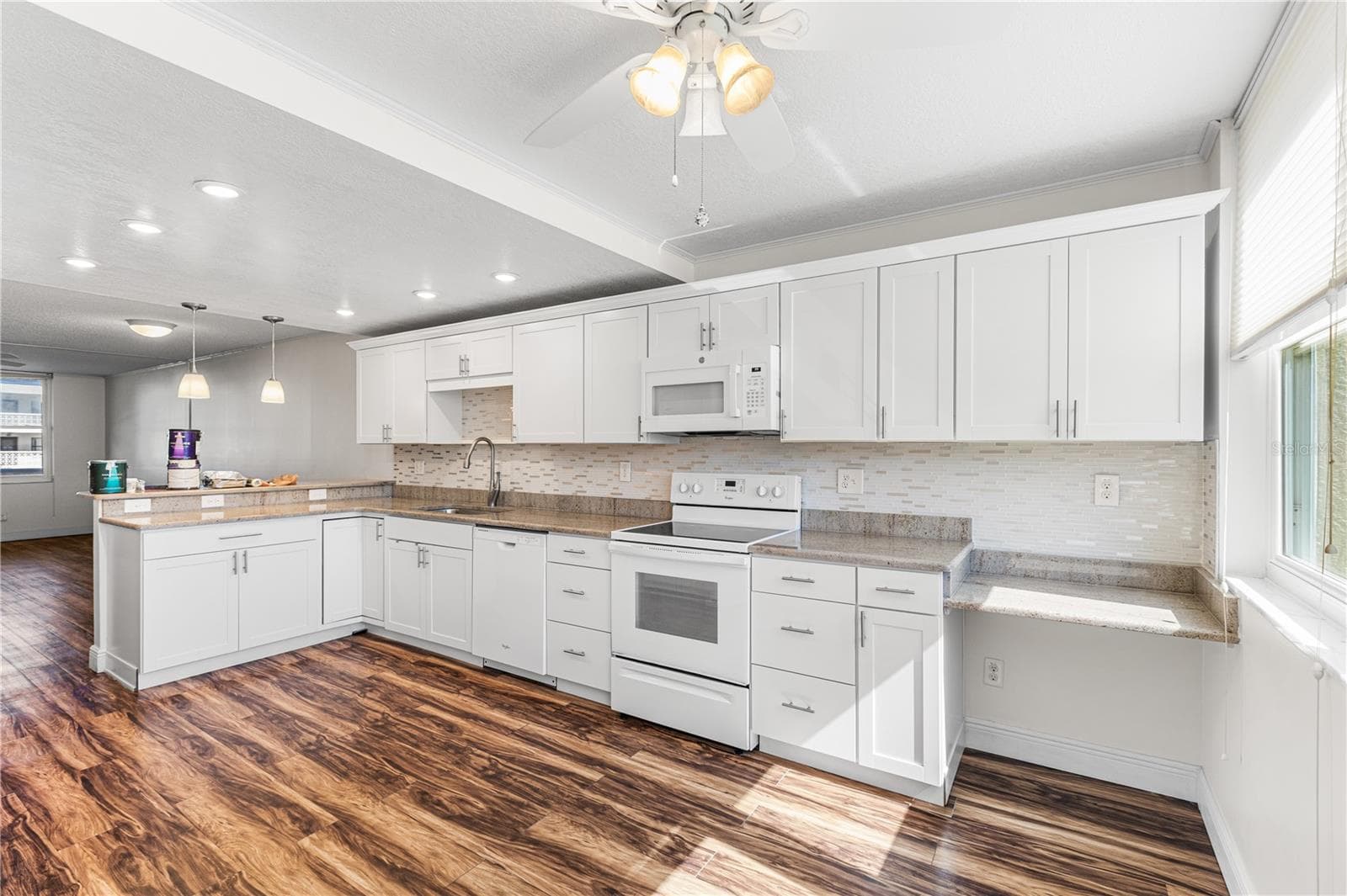 Condominium at 4915 BAY ST NE #224, ST PETERSBURG, photo 9 of 31