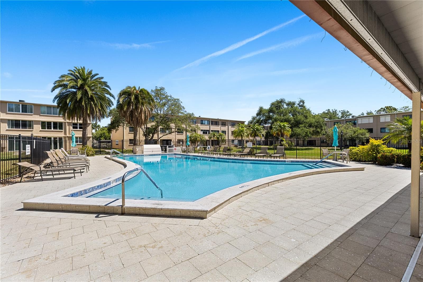 Condominium at 4915 BAY ST NE #224, ST PETERSBURG, photo 25 of 31