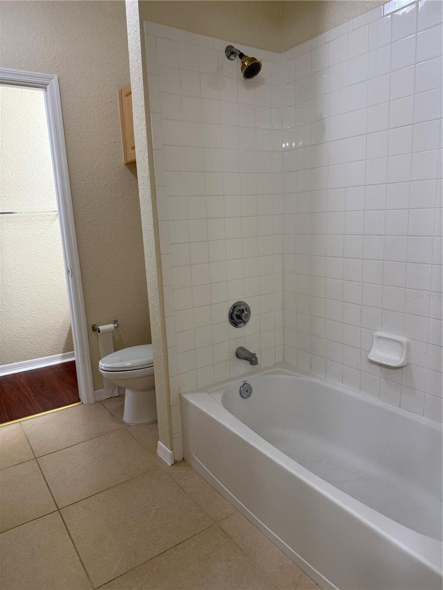 Condominium at 3725 CONROY RD #2127, ORLANDO, photo 28 of 30