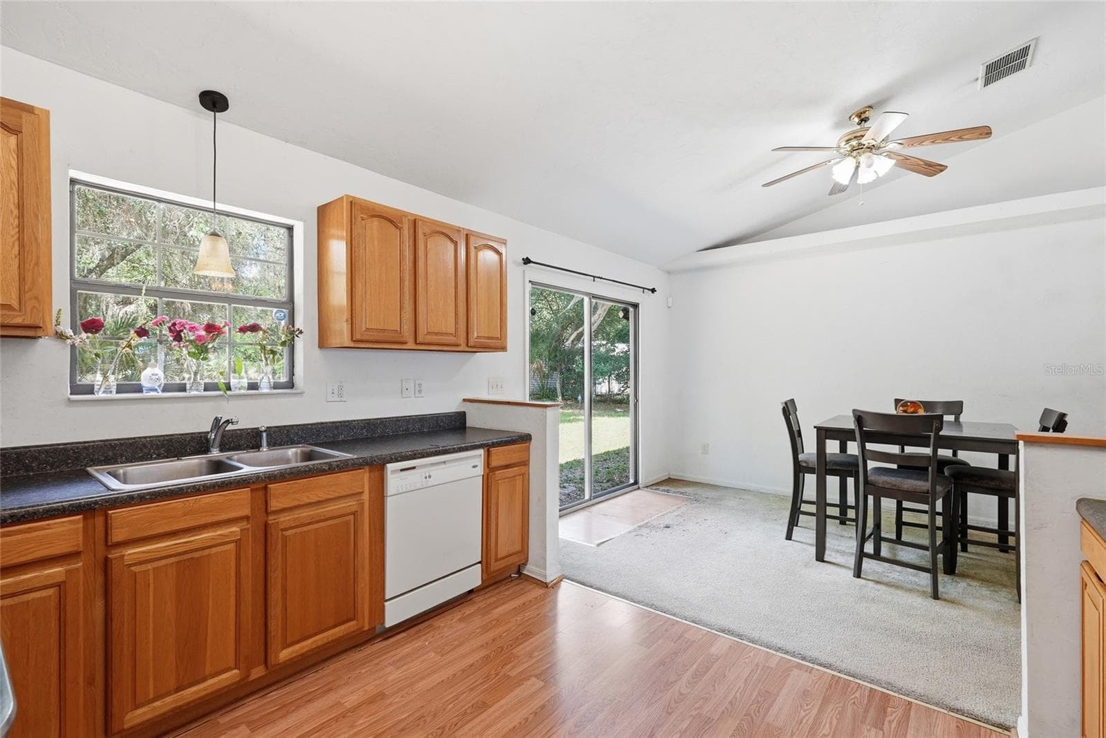 Single Family Residence at 173 LITTLE ORANGE LAKE DR, HAWTHORNE, photo 12 of 29