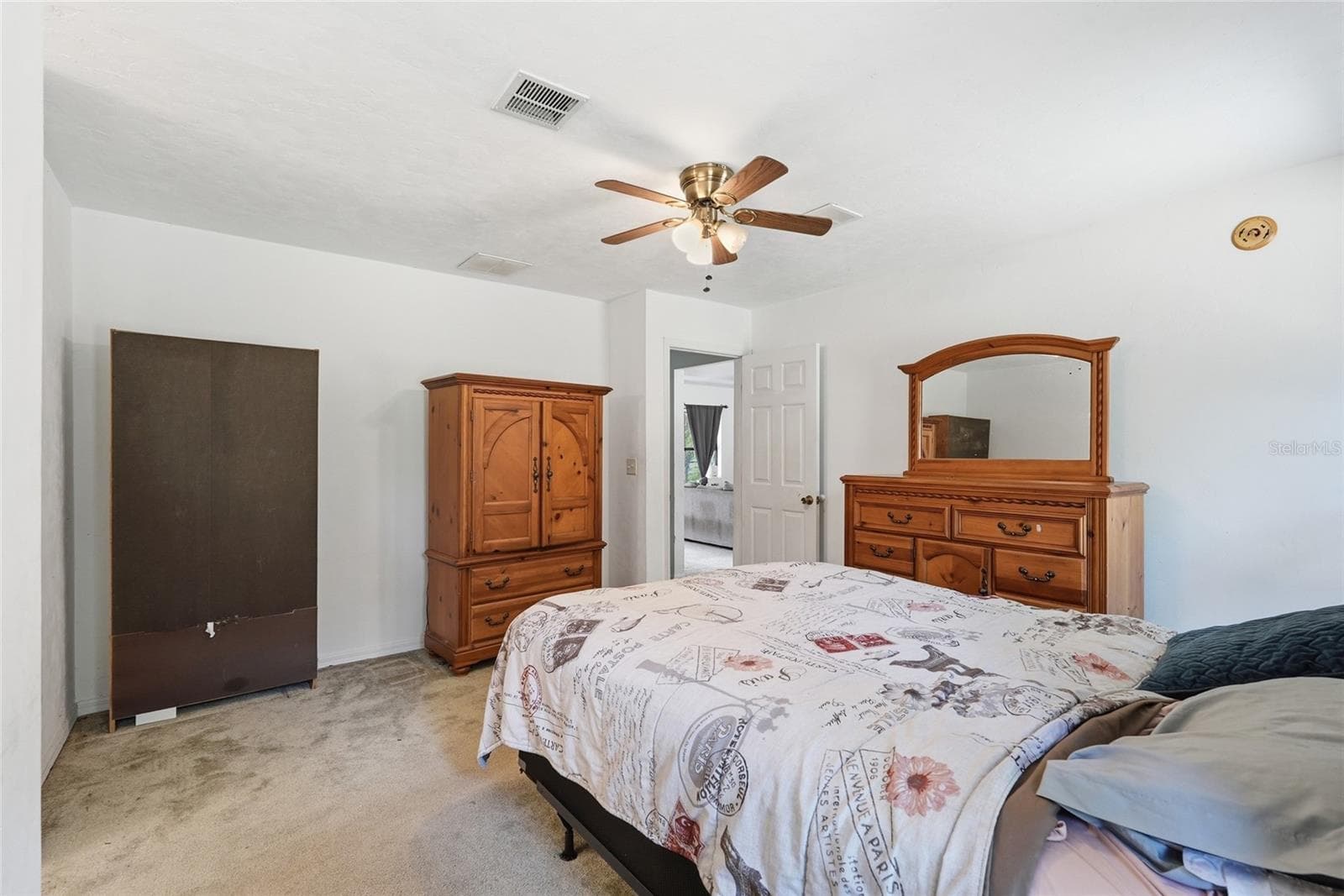 Single Family Residence at 173 LITTLE ORANGE LAKE DR, HAWTHORNE, photo 14 of 29