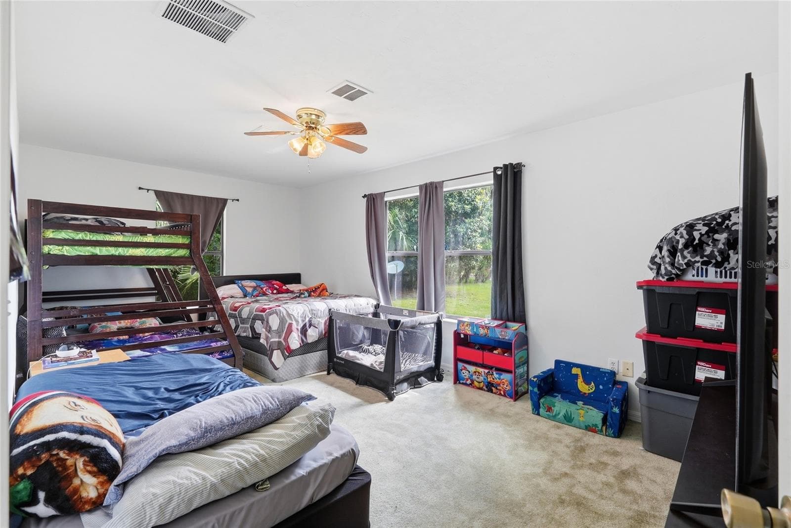 Single Family Residence at 173 LITTLE ORANGE LAKE DR, HAWTHORNE, photo 17 of 29