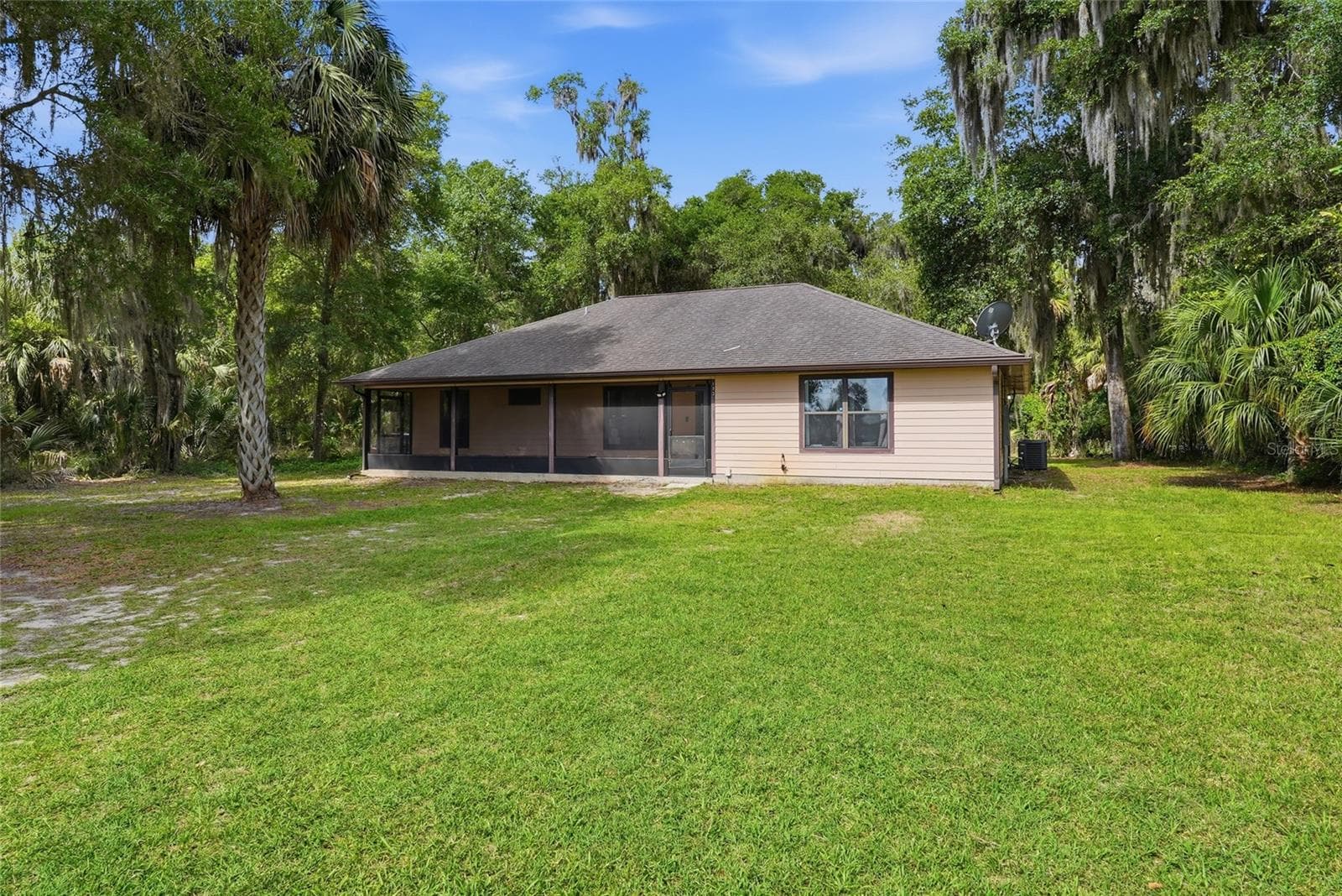 Single Family Residence at 173 LITTLE ORANGE LAKE DR, HAWTHORNE, photo 21 of 29
