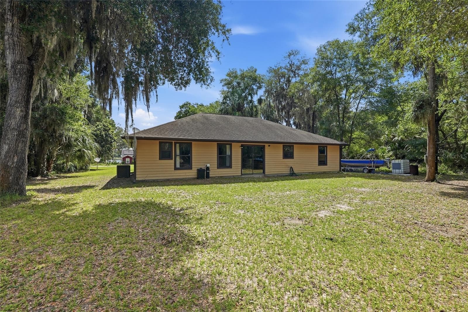 Single Family Residence at 173 LITTLE ORANGE LAKE DR, HAWTHORNE, photo 26 of 29
