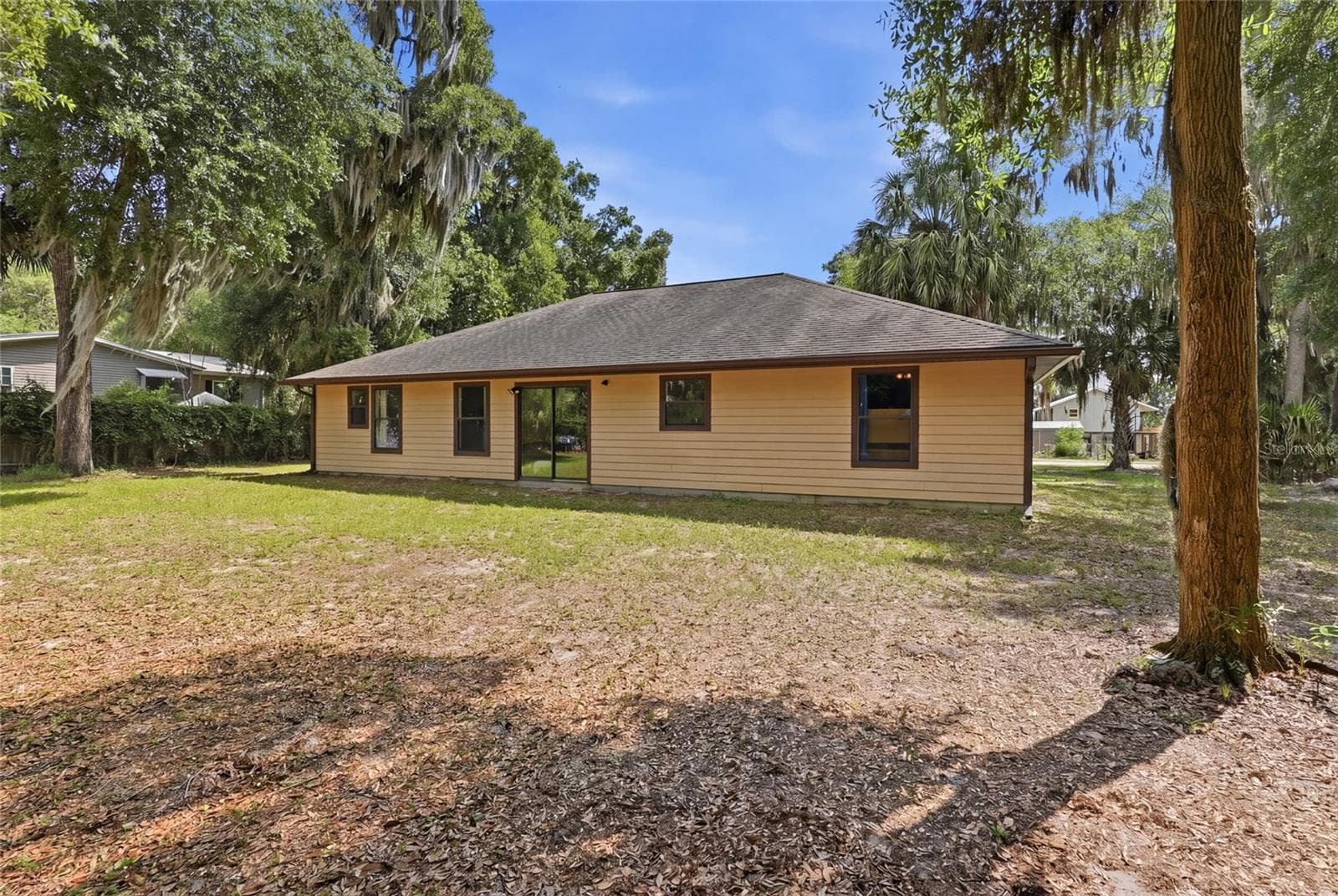 Single Family Residence at 173 LITTLE ORANGE LAKE DR, HAWTHORNE, photo 27 of 29