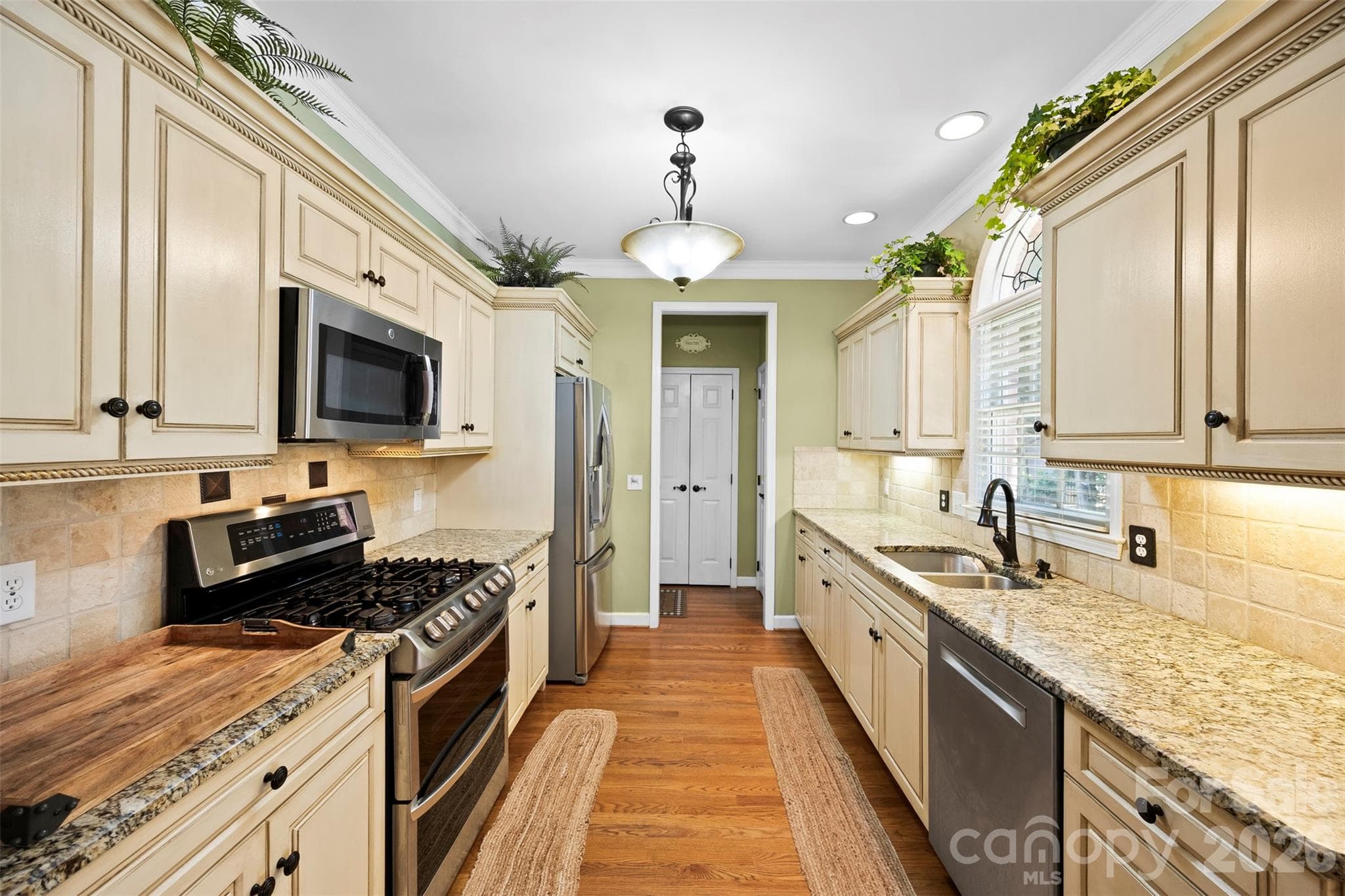 Single Family Residence at 1964 Middleton Place, Rock Hill, photo 4 of 42