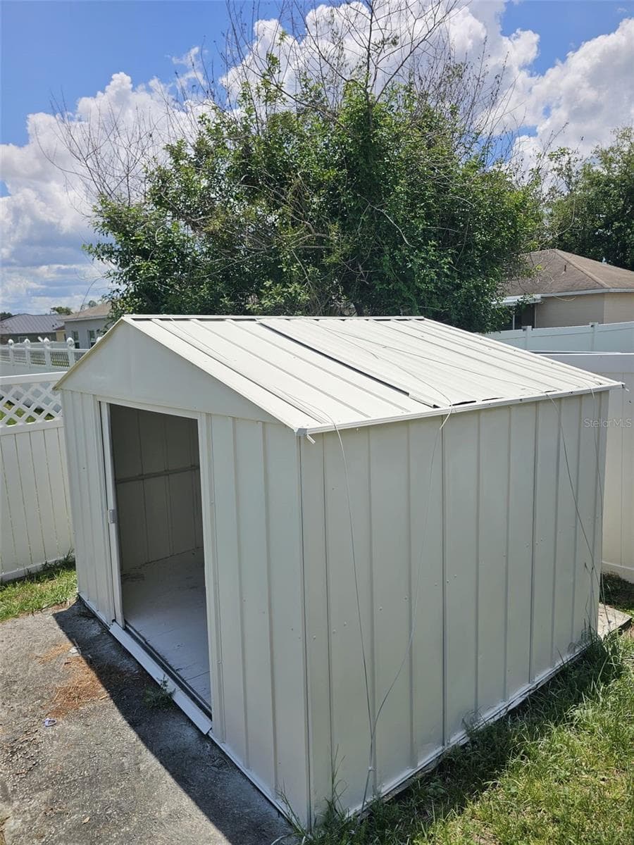 Single Family Residence at 14 YORK CT, KISSIMMEE, photo 13 of 14