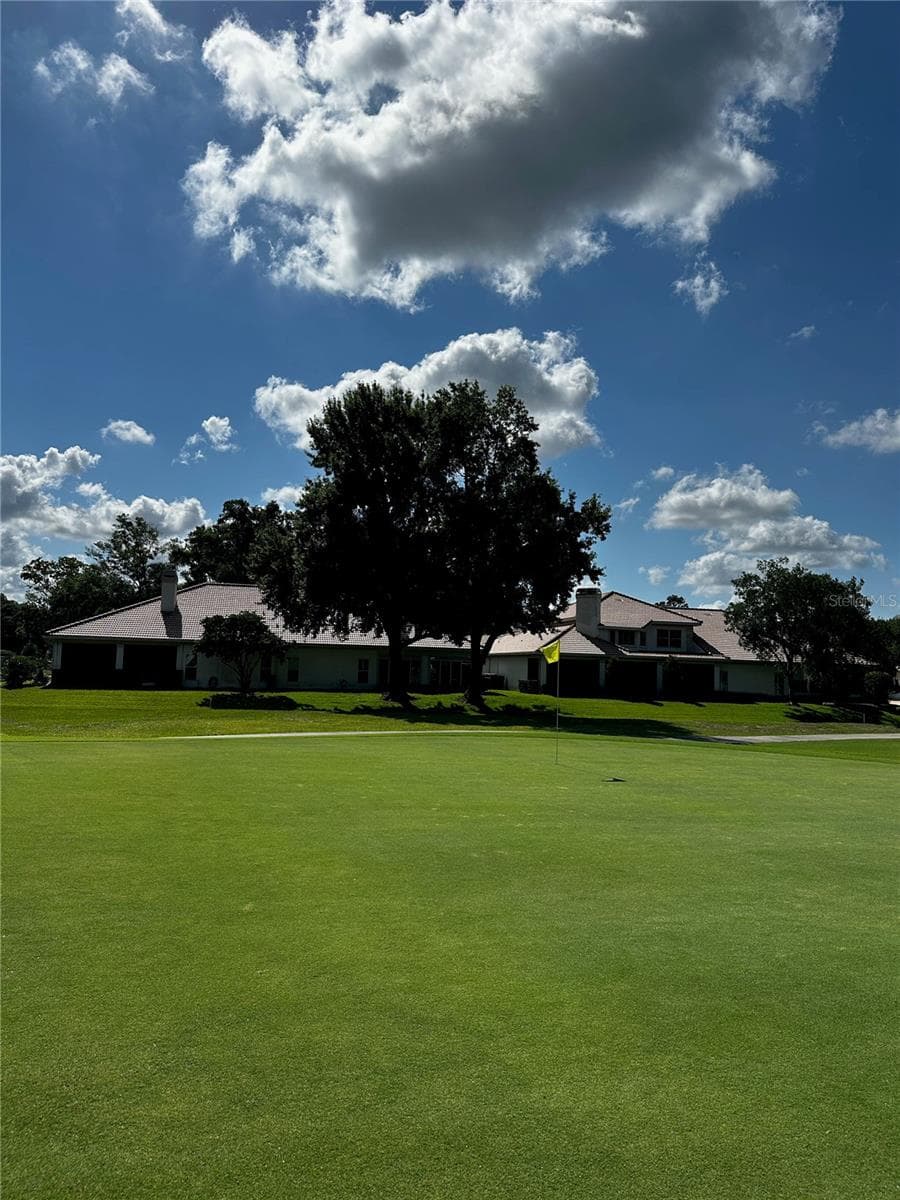 Golf course - 2406 SWEETWATER COUNTRY CLUB DR, APOPKA