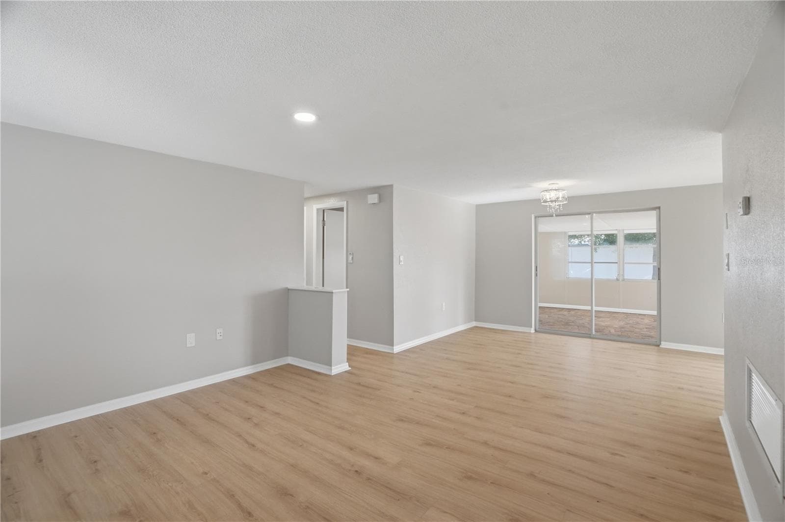 Single Family Residence at 3104 SALISBURY DR, HOLIDAY, photo 5 of 29