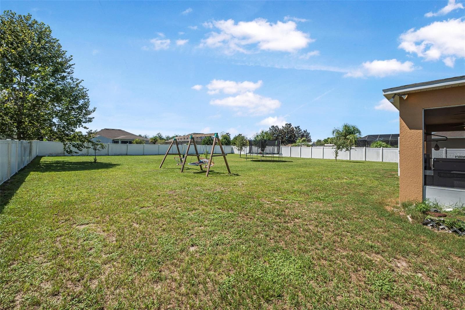 Single Family Residence at 120 LOS ARBOR DR, DELAND, photo 5 of 51
