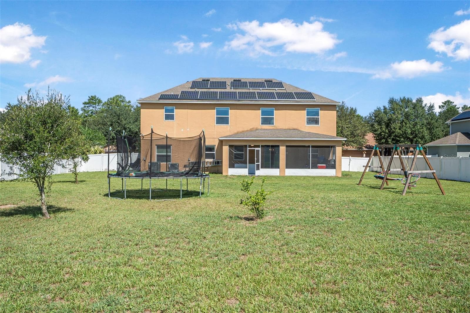 Single Family Residence at 120 LOS ARBOR DR, DELAND, photo 8 of 51