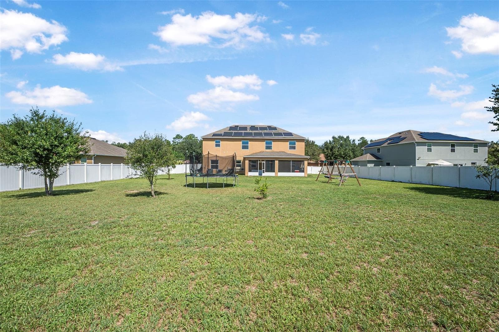 Single Family Residence at 120 LOS ARBOR DR, DELAND, photo 9 of 51