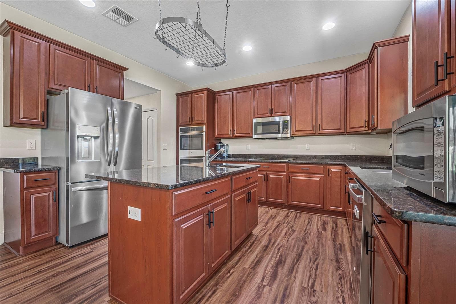 Single Family Residence at 120 LOS ARBOR DR, DELAND, photo 14 of 51