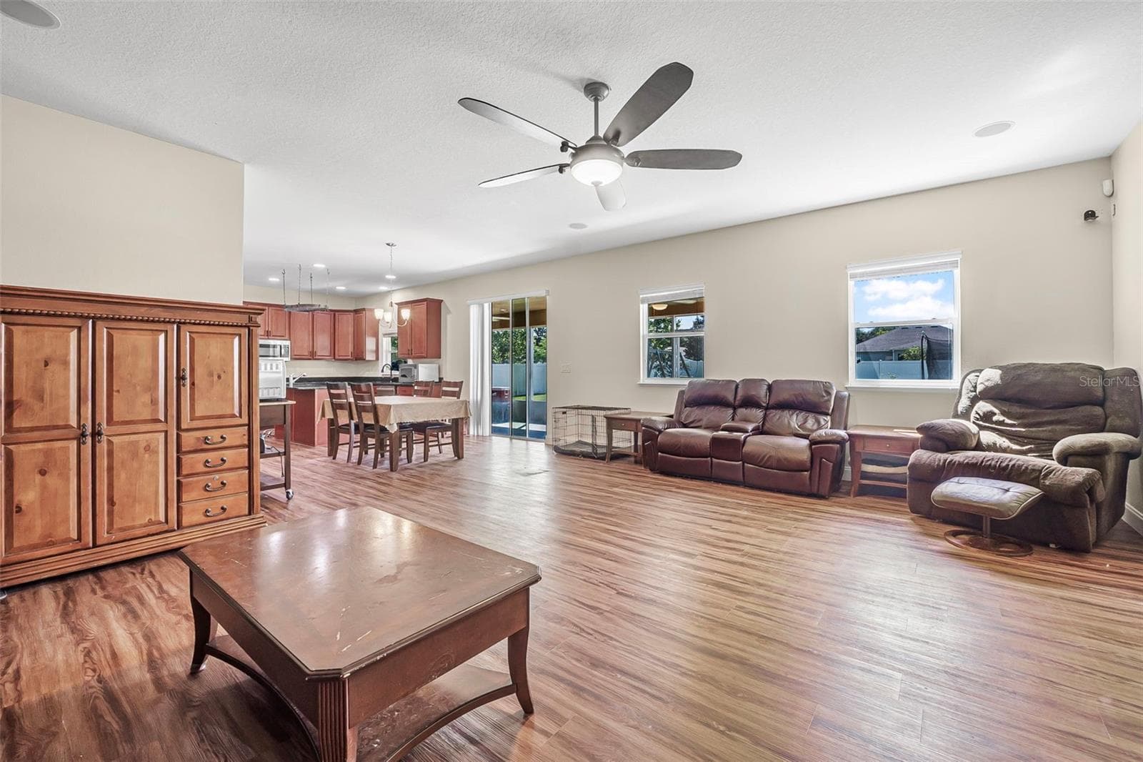 Living room - 120 LOS ARBOR DR, DELAND