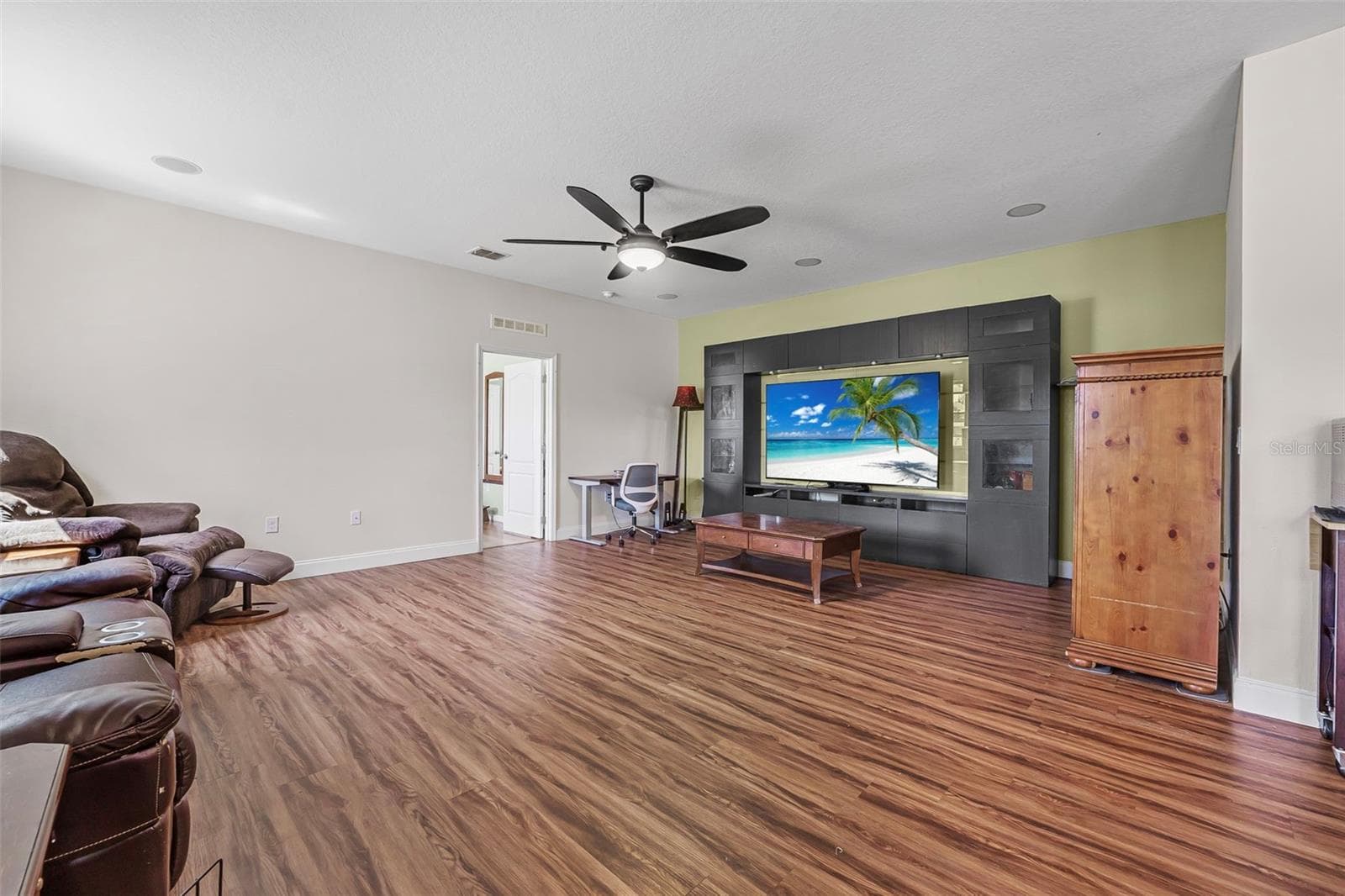 Single Family Residence at 120 LOS ARBOR DR, DELAND, photo 20 of 51