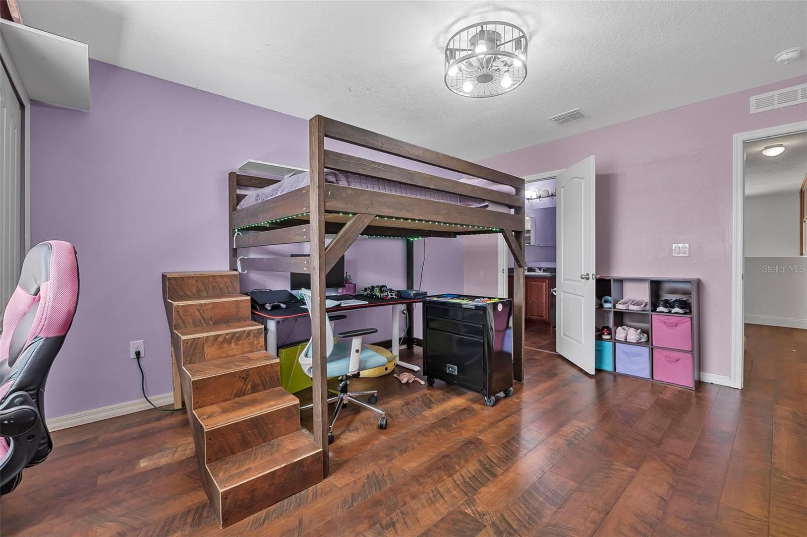 Upstairs Jr. Master Suite - 120 LOS ARBOR DR, DELAND