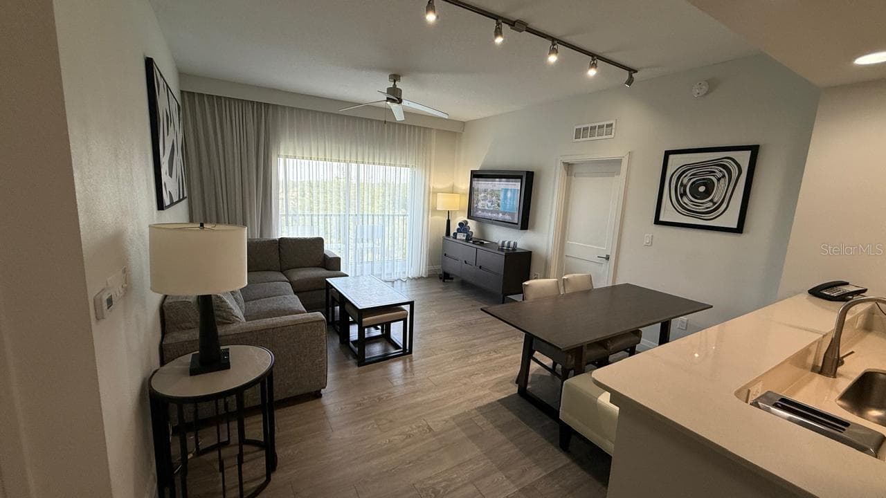 14501 GROVE RESORT AVE #3429