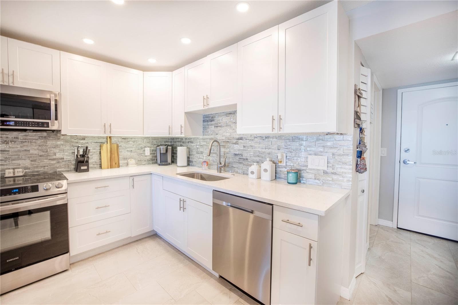 Condominium at 7300 SUN ISLAND DR S #602, SOUTH PASADENA, photo 17 of 48