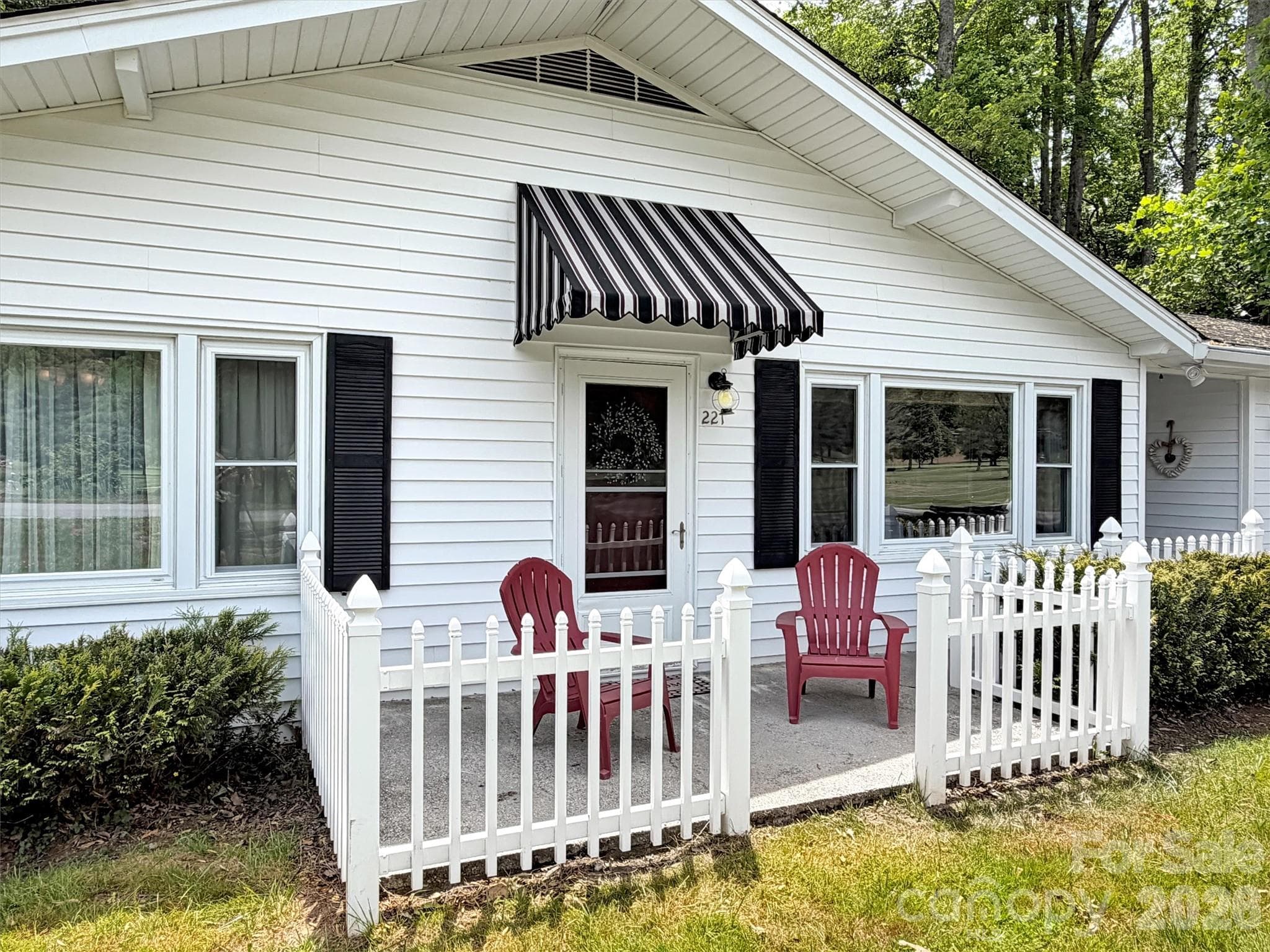 Single Family Residence at Maggie Valley, photo 4 of 33