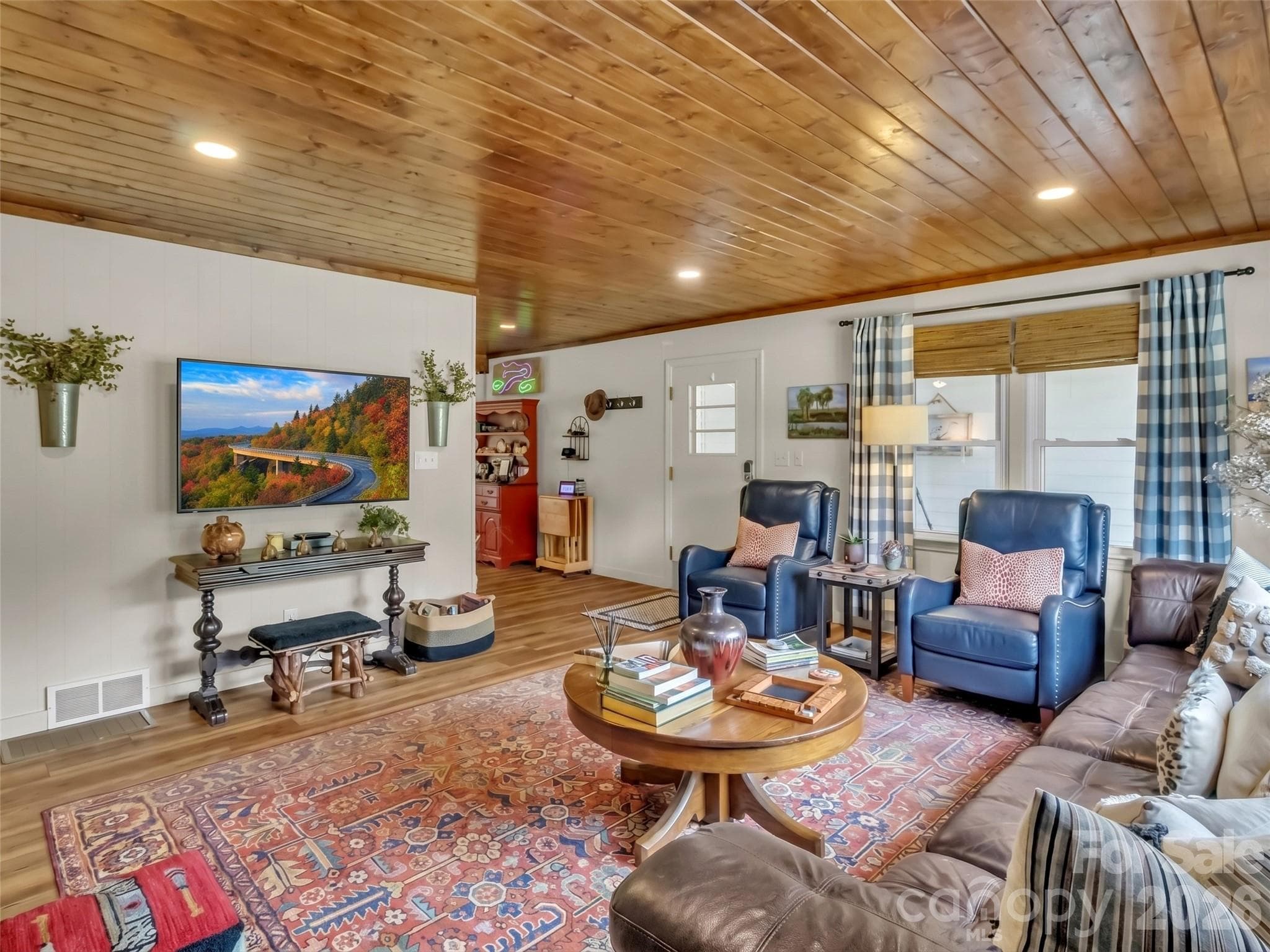 Single Family Residence at Maggie Valley, photo 6 of 33