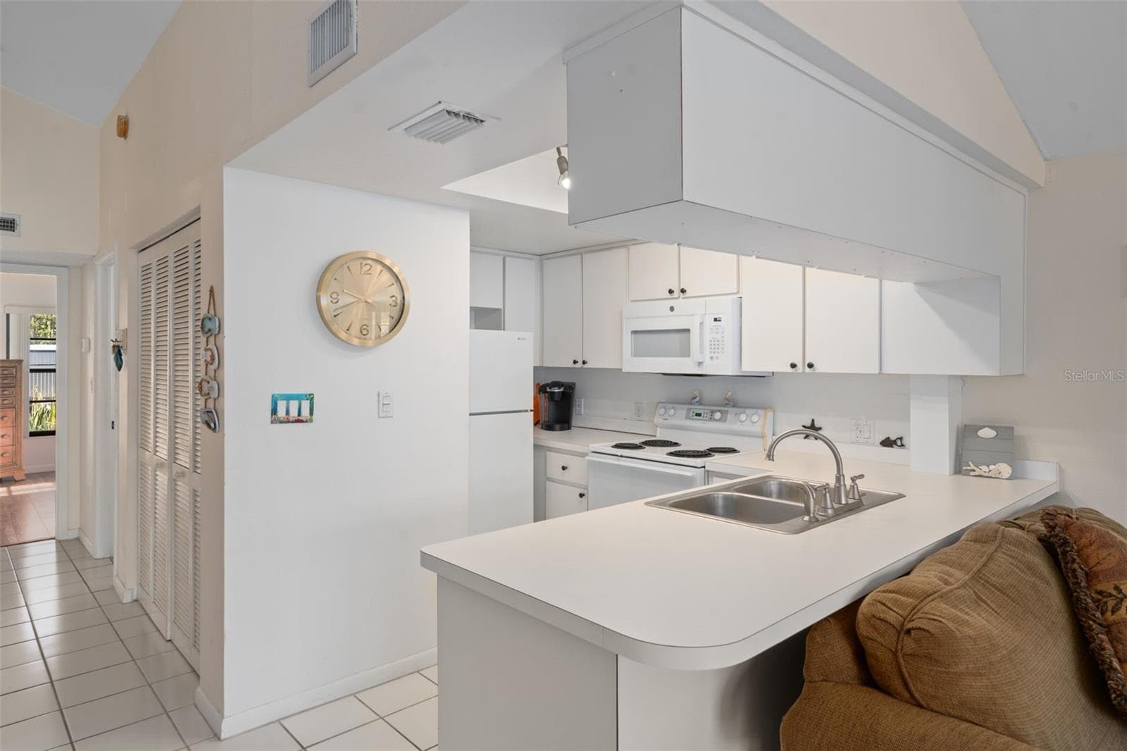 Condominium at 2571 CYPRUS DR #1-201, PALM HARBOR, photo 15 of 77