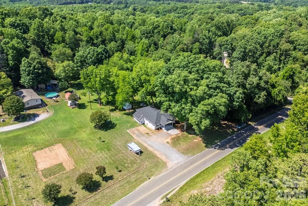 Single Family Residence at Gastonia, photo 6 of 43