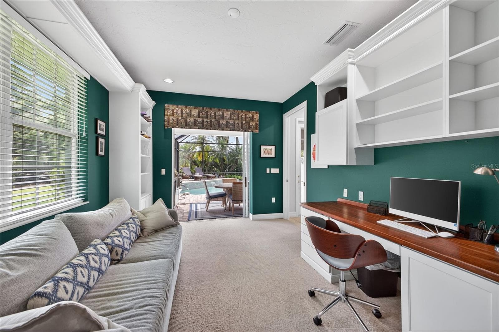 Single Family Residence at 6724 THE MASTERS AVE, LAKEWOOD RANCH, photo 11 of 66